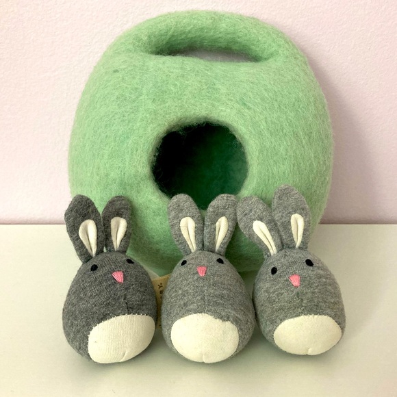 Lovevery Other - Lovevery Bunnies in a Felt Burrow